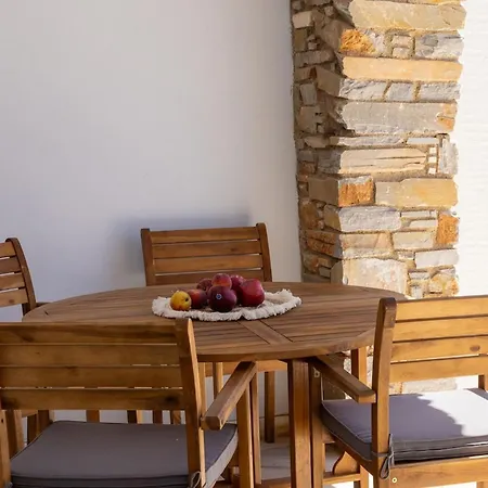 Akre Marlas Tinos Semesterbostad